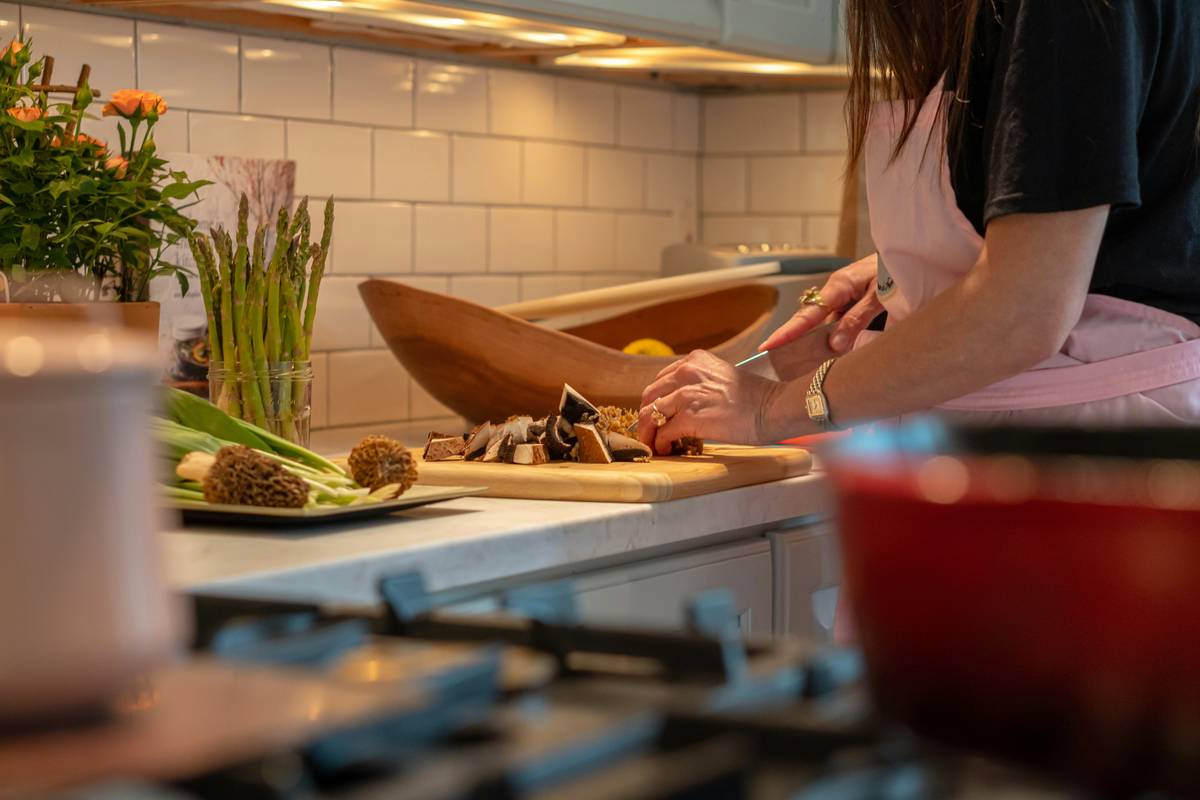 How to Build a Weekly Lunch Plan That Actually Sticks (No More Sad Desk Salads)